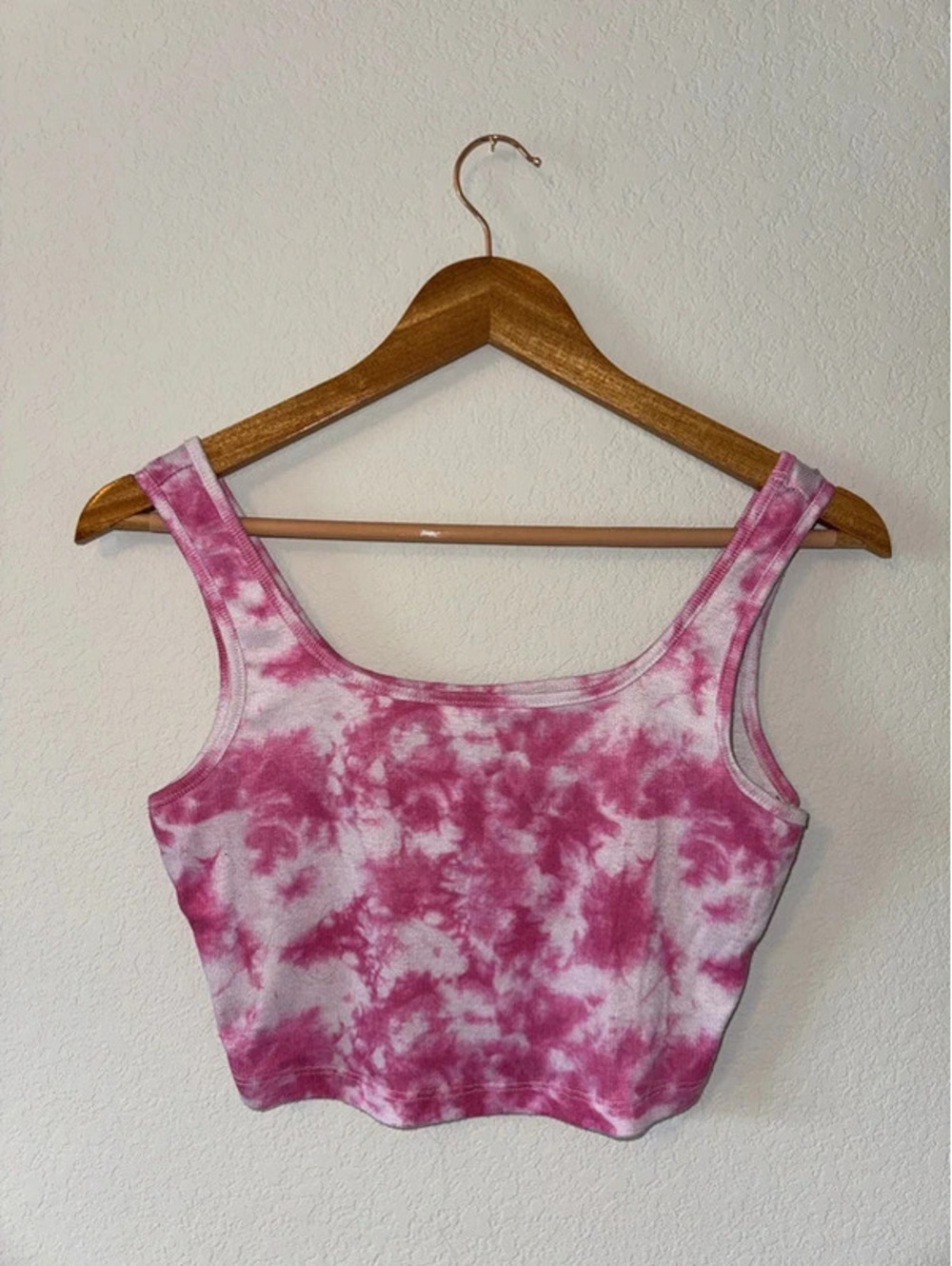 Medium SHEIN Pink and White Tie Dye Cropped Tank Top